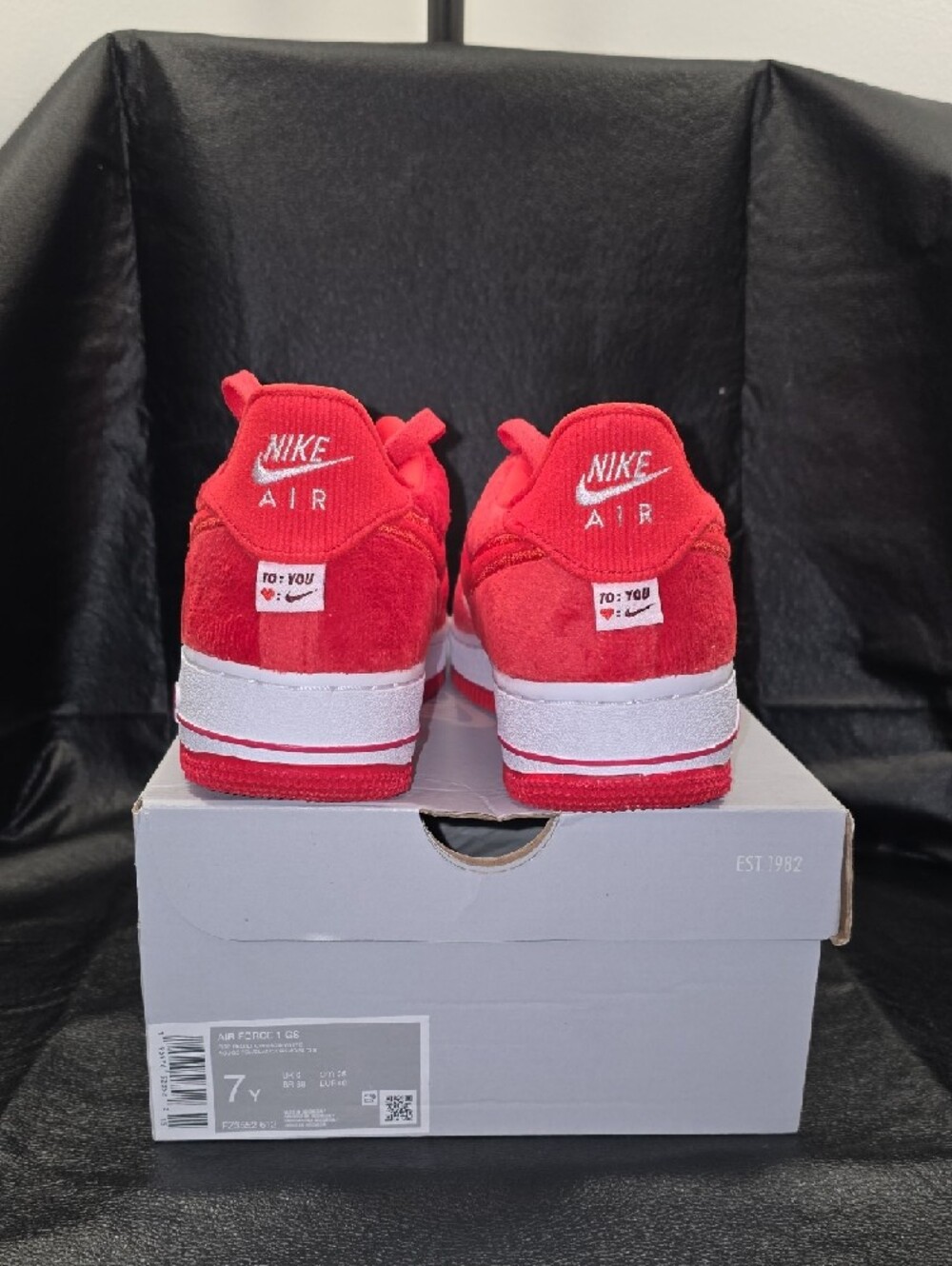 NIB Nike Kids Valentine's Low-Top Air Force 1 Youth Sz. 7 - Picture 5 of 8